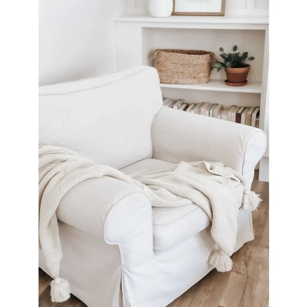 Cream Pom knit throw blanket